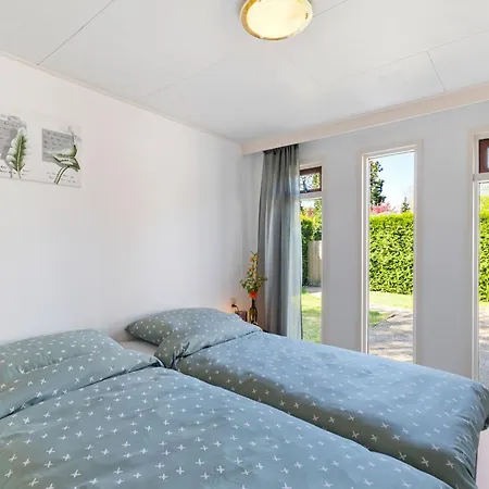 Modern Chalet In With Private Garden בקתה *