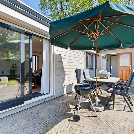Modern Chalet In With Private Garden *